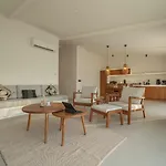 Ξενοδοχείο με διαμερίσματα Gizz 4*