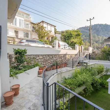 Gizz Lägenhetshotell Fethiye